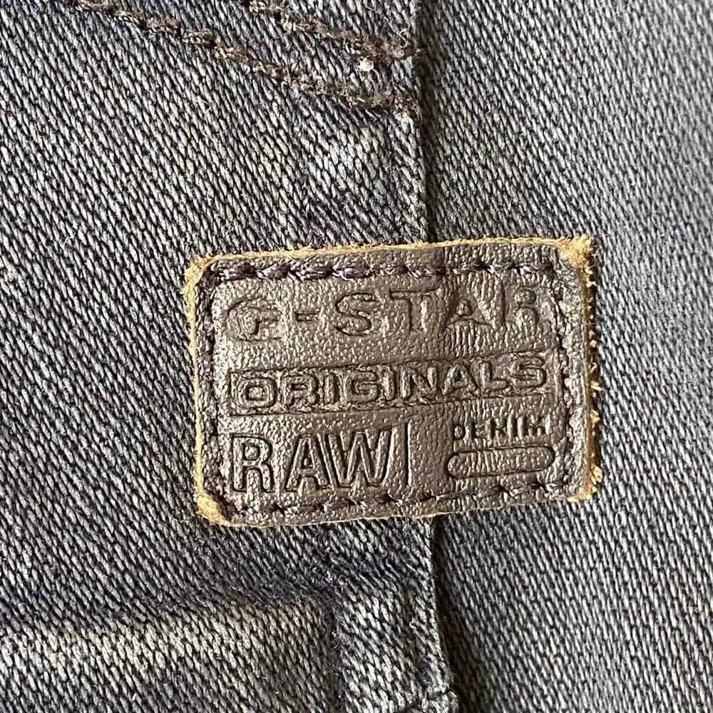 G-STAR RAW Men's D-Staq 5-Pocket Slim Button Fly Jeans Dark Blue, Size 31/30